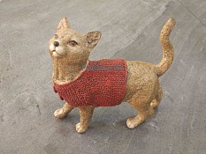 Кошка в свитере